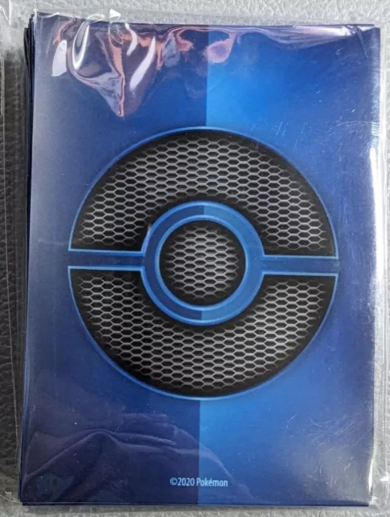 Trainer's Toolkit 2021 Pokeball Card Sleeves - 65 Ct 